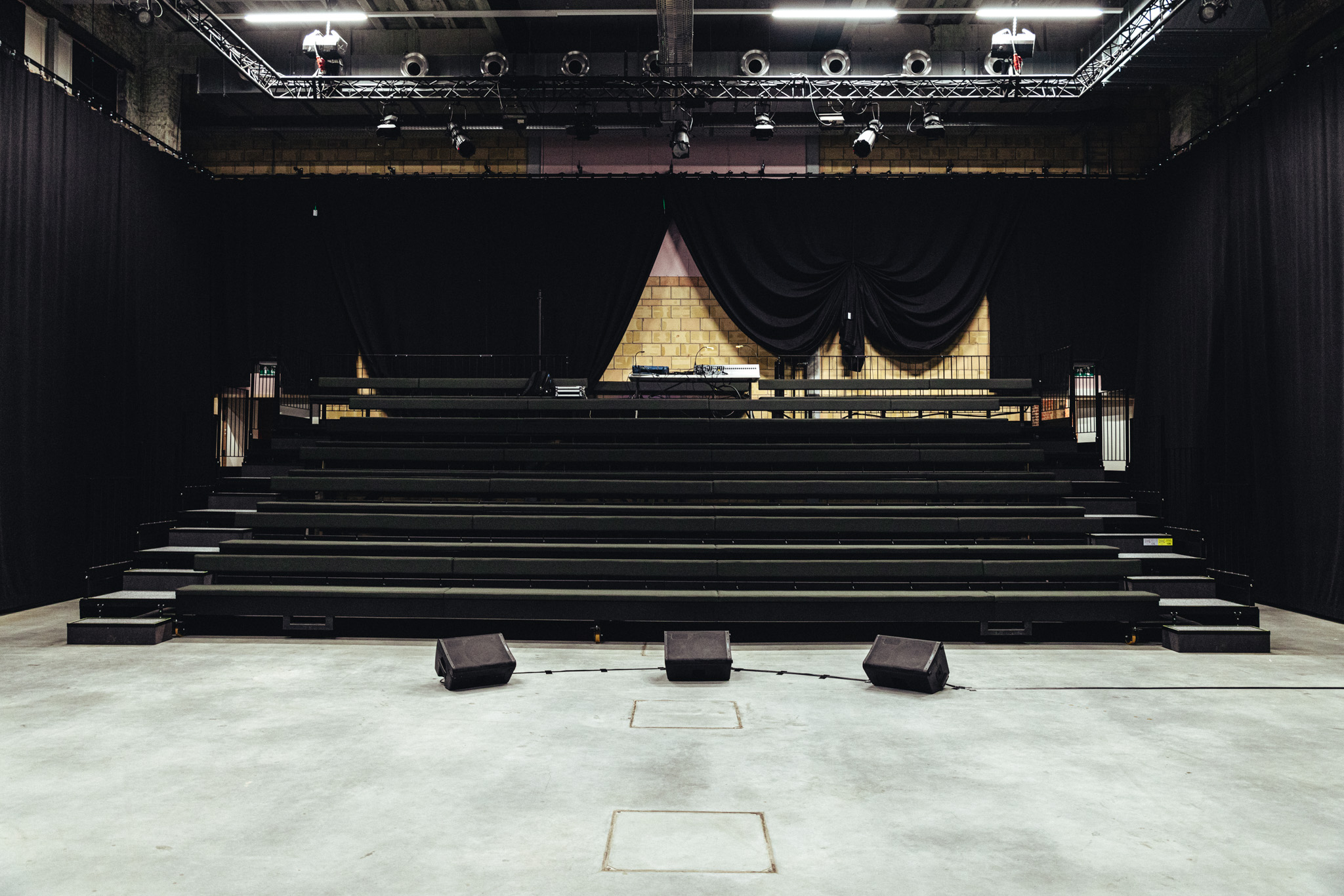 Telescopische tribune | De Kazematten Gent | COS Tribune  Telescopische tribune | De Kazematten Gent | COS Tribune