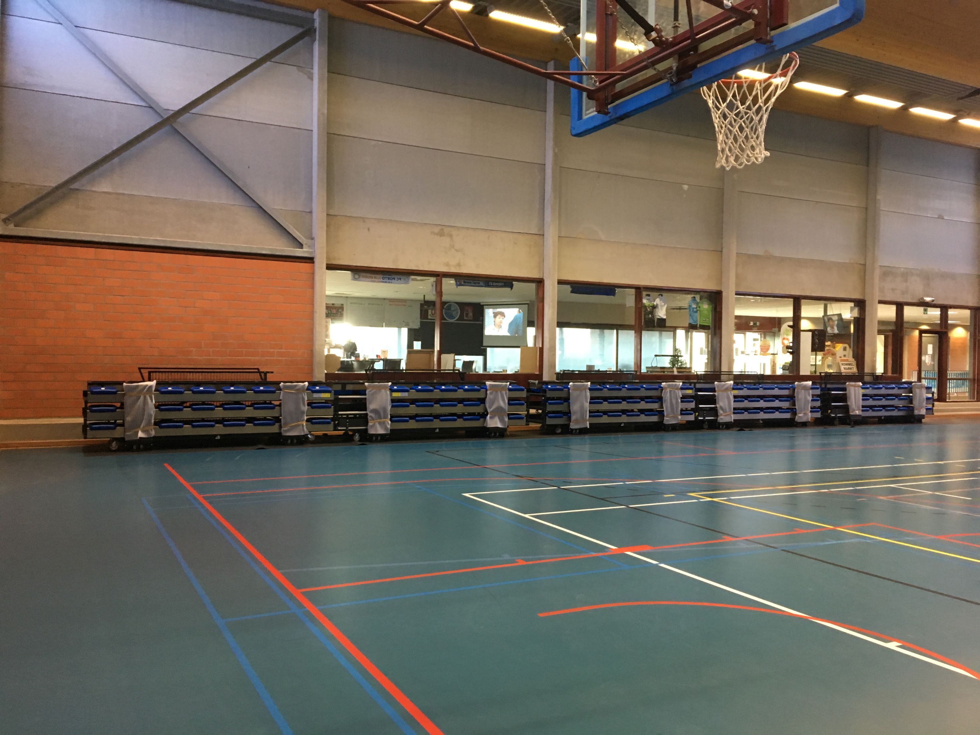 Mobiele tribunes Langemark Poelkapelle | COS Tribune  Mobiele tribunes Langemark Poelkapelle | COS Tribune