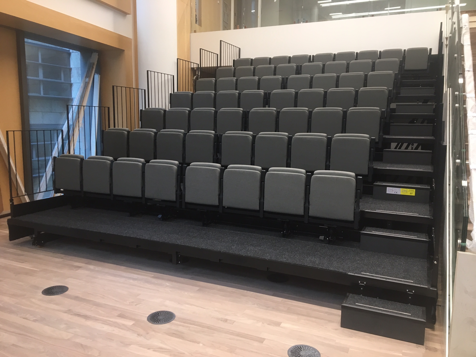 Openbare Bibliotheek Amsterdam OBA | COS Tribune  Openbare Bibliotheek Amsterdam OBA | COS Tribune